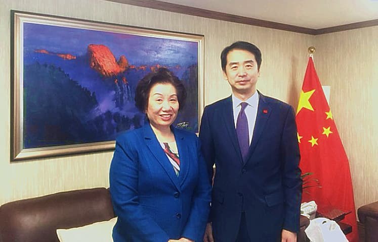 何炜总领事会见澳门加拿大经贸促进会会长李金恋